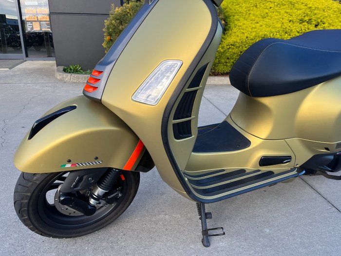 2023 VESPA GTS 300 CLASSIC