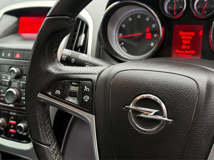 2012 Opel Astra GTC AS Power Red