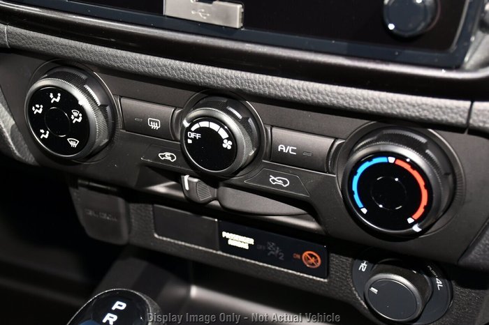 2025 Isuzu D-MAX X-RIDER