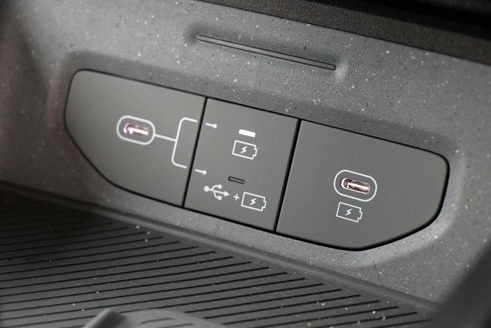 2025 Kia Tasman SX+