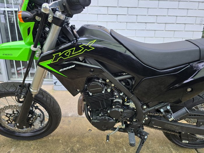 2023 Kawasaki KLX230SM GRAYSTONE/FURNACE ORANGE