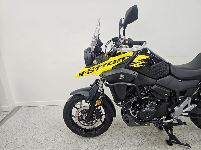 2019 Suzuki V-STROM 250 (DL250A) BLACK/YELLOW