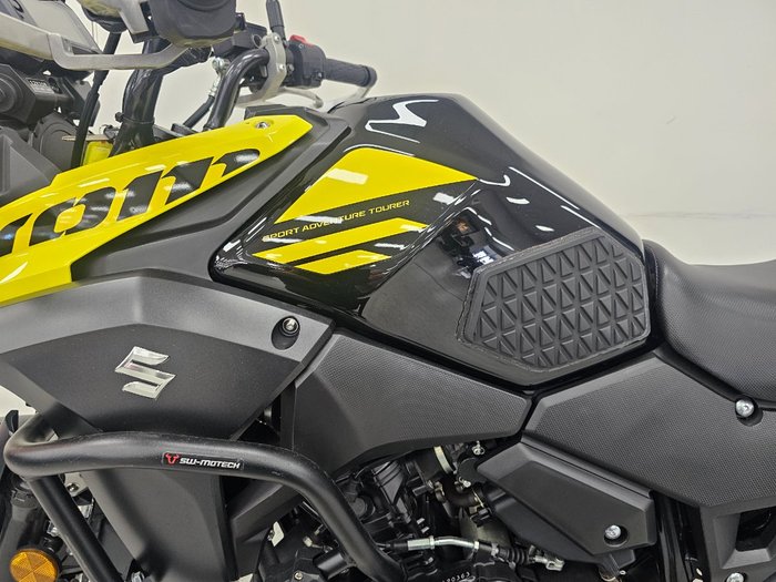 2019 Suzuki V-STROM 250 (DL250A) BLACK/YELLOW