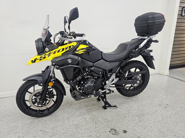 2019 Suzuki V-STROM 250 (DL250A) BLACK/YELLOW