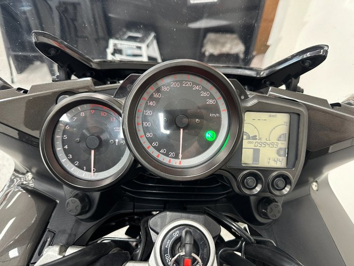 2009 YAMAHA FJR1300A grey