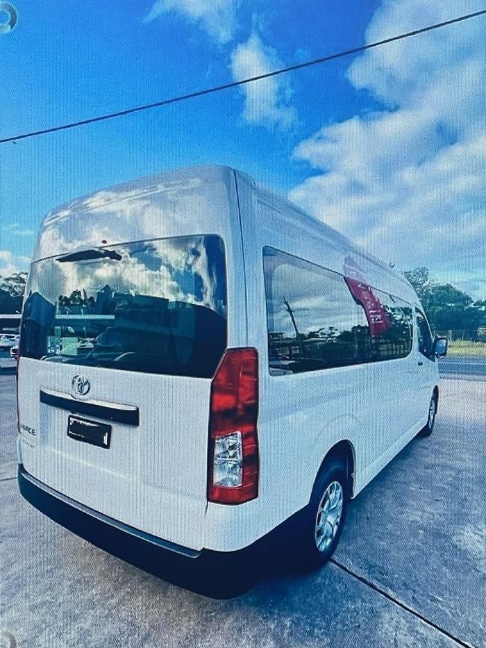2025 Toyota Hiace Commuter GDH322R French Vanilla