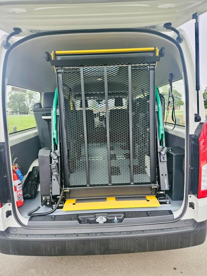 2025 Toyota Hiace Commuter GDH322R French Vanilla