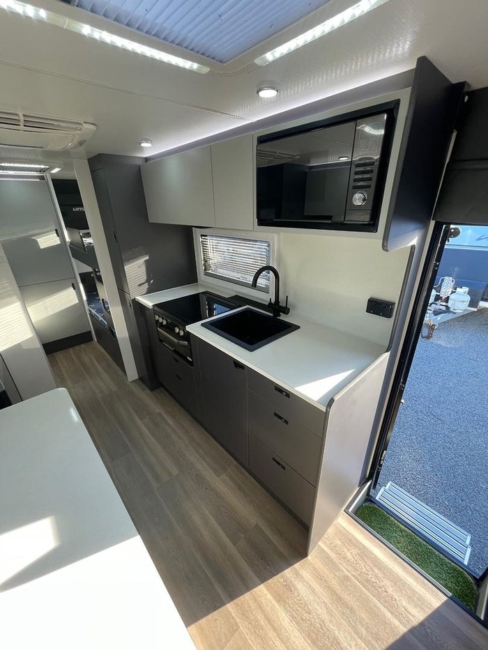 2022 Lotus Caravans 22' Tropper Double Bunk