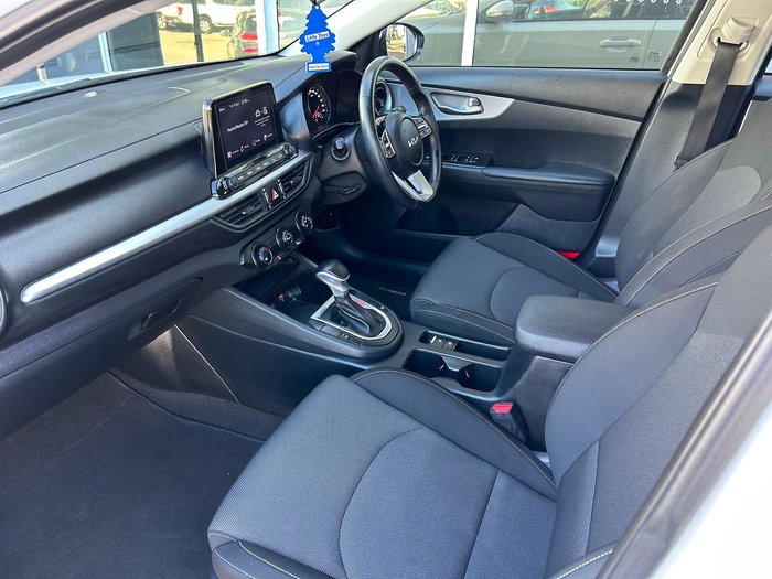 2022 Kia Cerato S BD MY22 Clear White