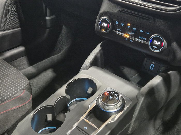 2019 Ford Focus ST-Line