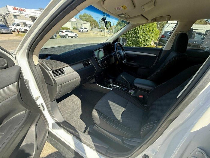 2017 Mitsubishi Outlander ES