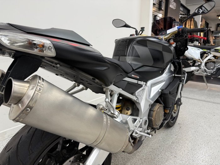 2008 APRILIA RSV 1000 R TUONO Black