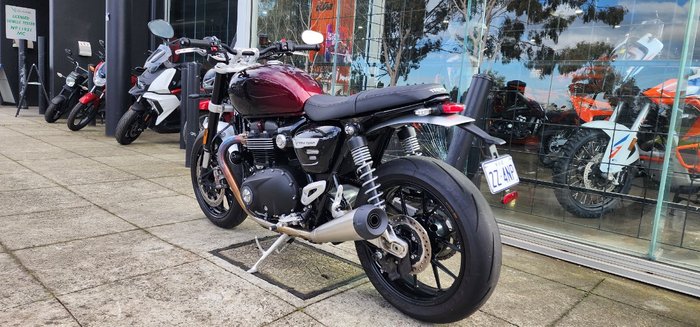2024 Triumph BONNEVILLE SPEED TWIN 1200 MAROON