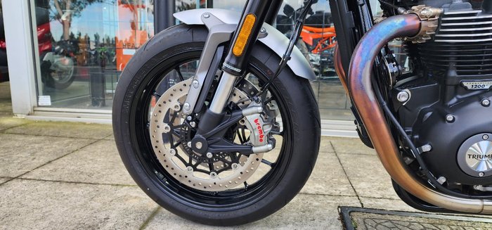 2024 Triumph BONNEVILLE SPEED TWIN 1200 MAROON
