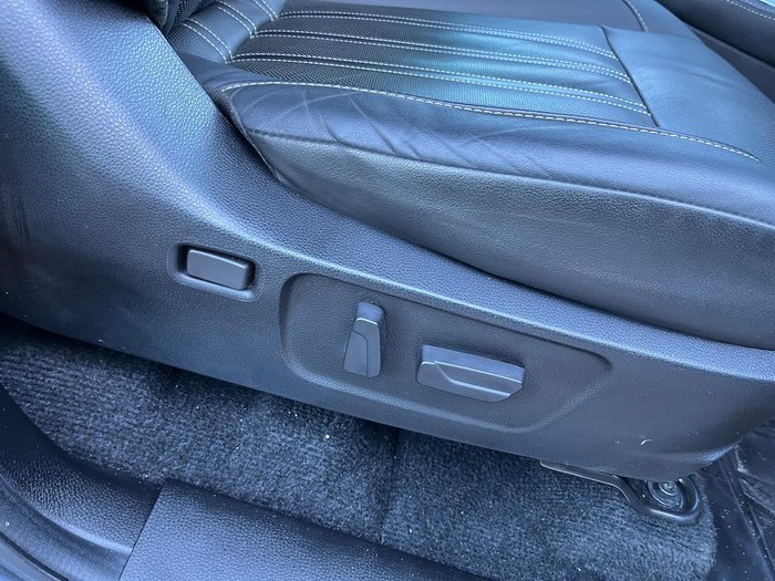 2021 Isuzu MU-X LS-T