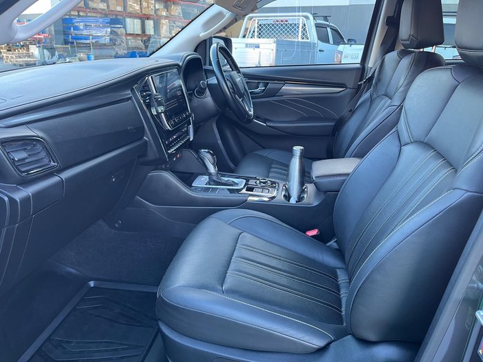 2021 Isuzu MU-X LS-T