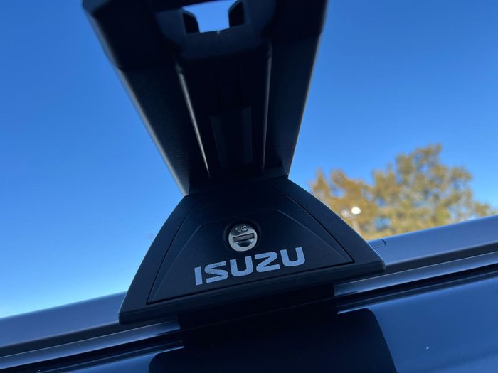 2021 Isuzu MU-X LS-T