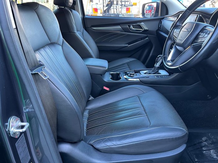 2021 Isuzu MU-X LS-T