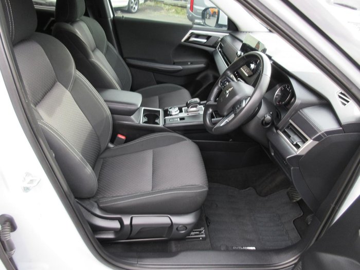 2024 Mitsubishi Outlander LS