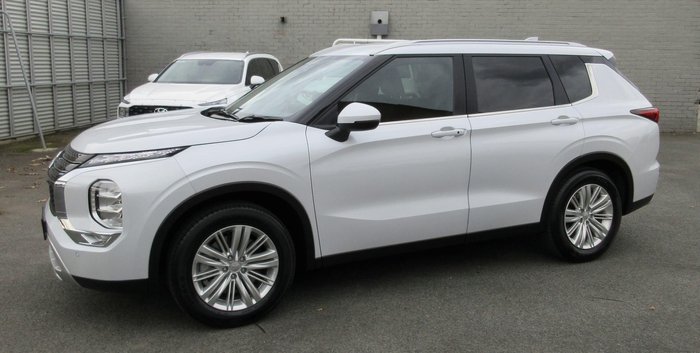 2024 Mitsubishi Outlander LS
