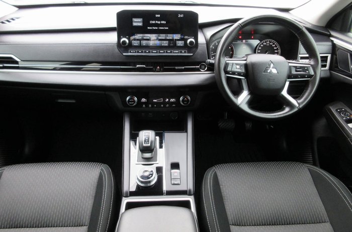 2024 Mitsubishi Outlander LS