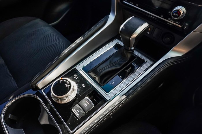 2021 Mitsubishi Pajero Sport GLX