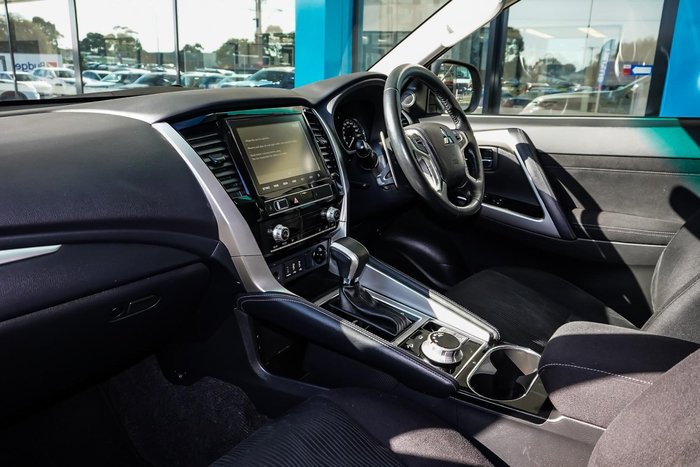 2021 Mitsubishi Pajero Sport GLX