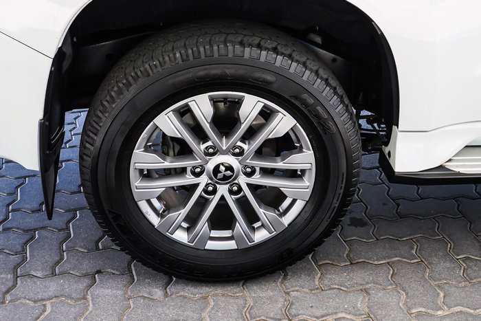 2021 Mitsubishi Pajero Sport GLX