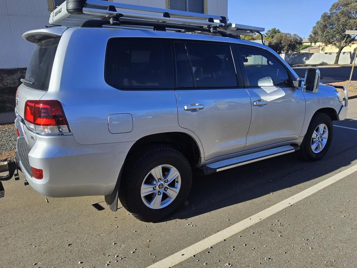 2017 Toyota Landcruiser GXL VDJ200R 4X4 Dual Range Silver Pearl