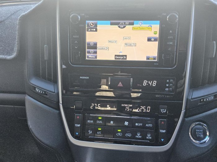 2017 Toyota Landcruiser GXL VDJ200R 4X4 Dual Range Silver Pearl