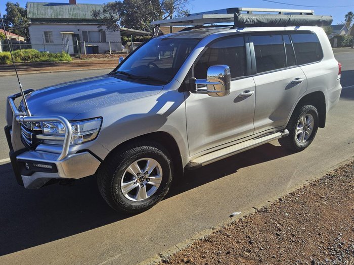 2017 Toyota Landcruiser GXL VDJ200R 4X4 Dual Range Silver Pearl