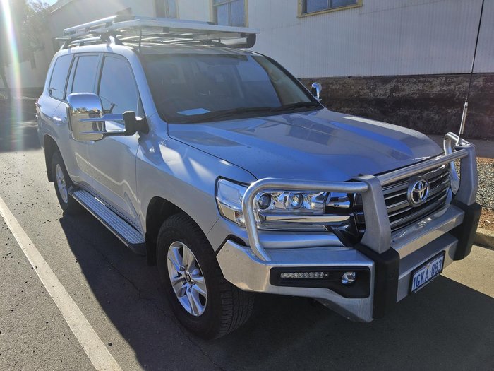 2017 Toyota Landcruiser GXL VDJ200R 4X4 Dual Range Silver Pearl