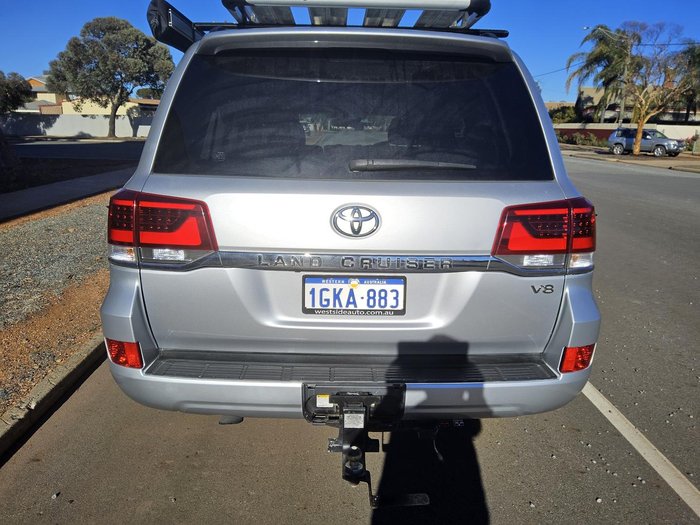 2017 Toyota Landcruiser GXL VDJ200R 4X4 Dual Range Silver Pearl