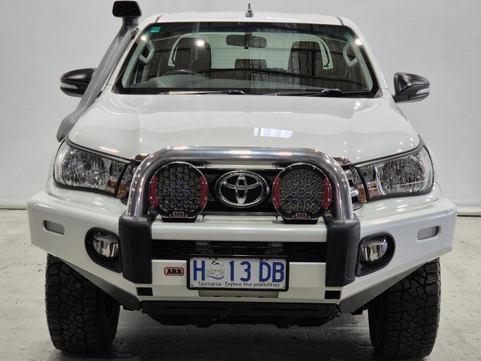 2017 Toyota Hilux SR GGN125R 4X4 Dual Range Glacier White