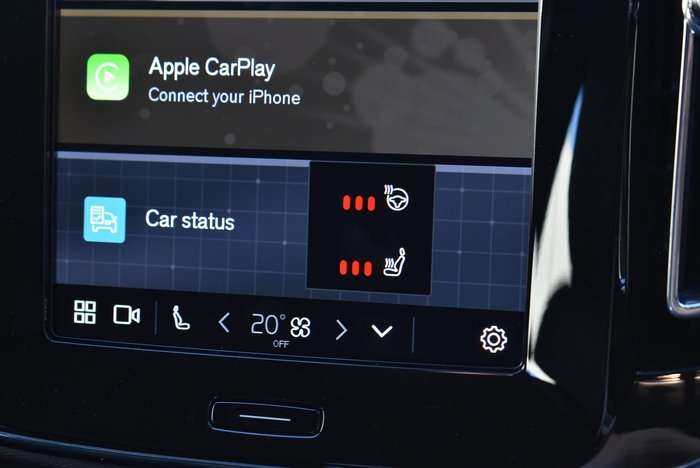 2025 Volvo XC40 Plus B4 MY25 Silver Dawn