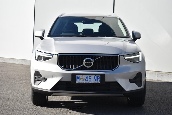 2025 Volvo XC40 Plus B4 MY25 Silver Dawn