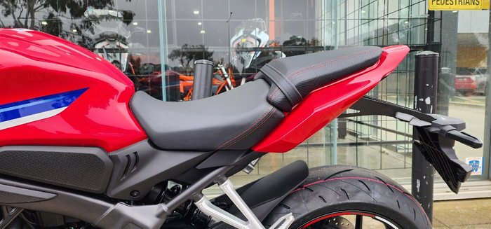2025 Honda CBR650R RED