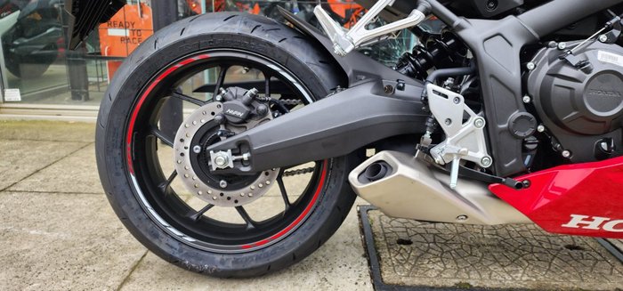 2025 Honda CBR650R RED