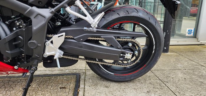 2025 Honda CBR650R RED