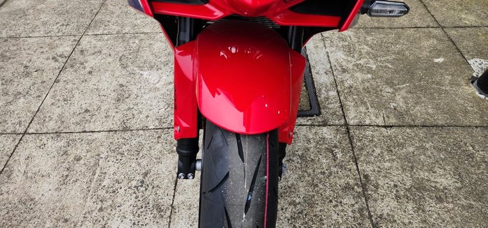 2025 Honda CBR650R RED