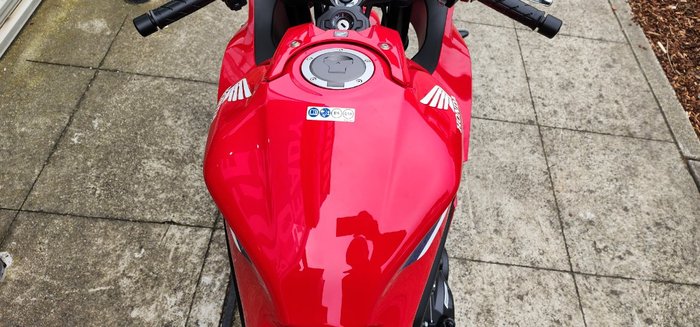 2025 Honda CBR650R RED