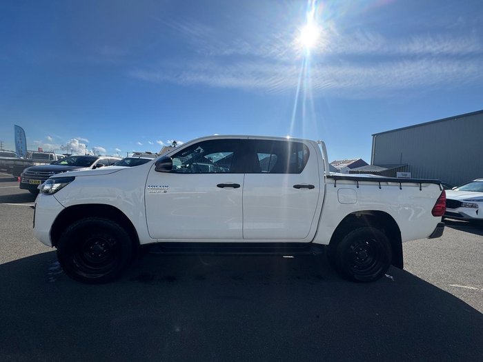 2020 Toyota Hilux SR