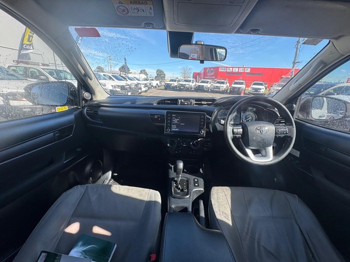 2020 Toyota Hilux SR