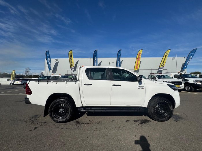 2020 Toyota Hilux SR