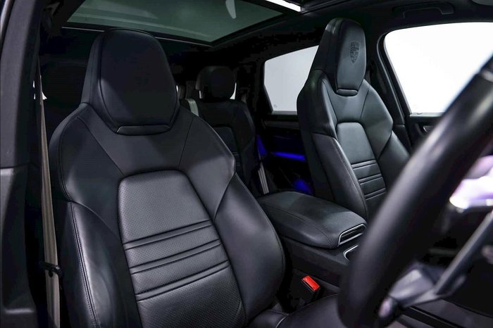 2022 Porsche Cayenne Platinum Edition