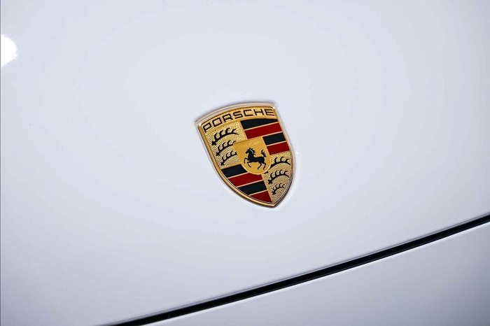 2022 Porsche Cayenne Platinum Edition