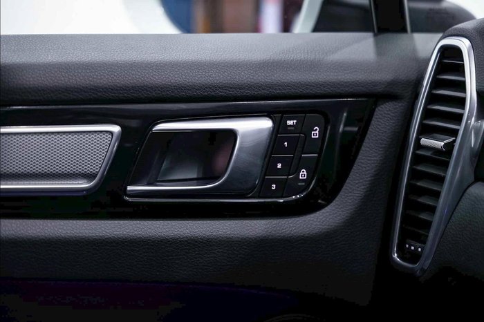 2022 Porsche Cayenne Platinum Edition 9YA MY22 4X4 On Demand White