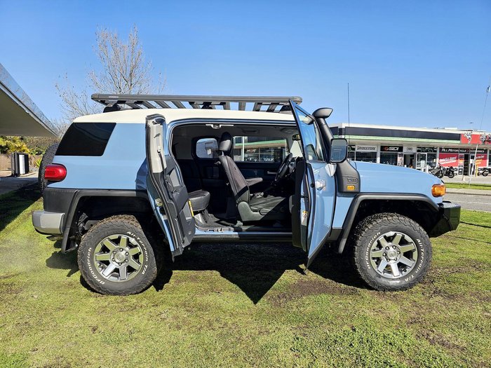 2016 Toyota FJ Cruiser GSJ15R MY14 4X4 Dual Range Retro Blue