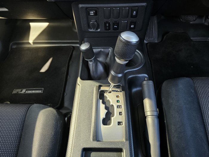 2016 Toyota FJ Cruiser GSJ15R MY14 4X4 Dual Range Retro Blue