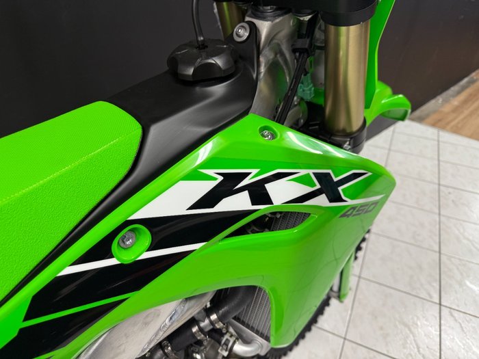 2025 Kawasaki 2025 Kawasaki 450CC KX450 Motocross Green